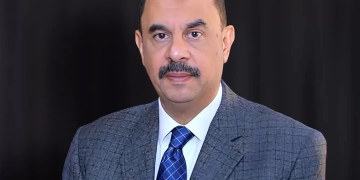 محافظ سوهاج يتابع حادث المعلمات ويوجه بتقديم الرعاية الكاملة لهن 2 - جريدة المساء محافظ سوهاج يتابع حادث المعلمات ويوجه بتقديم الرعاية الكاملة لهن 1 - جريدة المساء