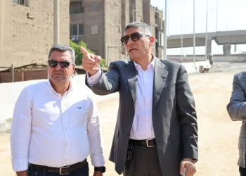 محافظ الجيزة يعاين الحالة العامة للطرق والمحاور المؤدية للمتحف المصري الكبير 16 - جريدة المساء