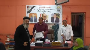 أعاد تأهيل 55 عمود إنارة.. أهالي قري العياط يكرمون رئيس المدينة لجهوده في إعادة الحياة للمركز 35 - جريدة المساء