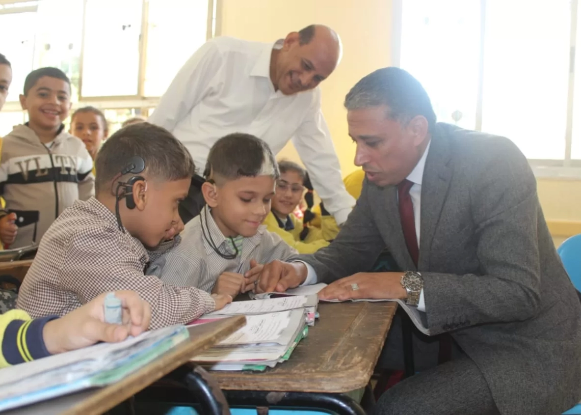 جولات ميدانية لوكيل تعليم الجيزة لضمان جودة الأداء والانضباط داخل المدارس 19 - جريدة المساء