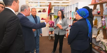 وزيرة التضامن تتفقد جناح معرض "ديارنا" بمطار شرم الشيخ الدولي 1 - جريدة المساء