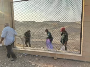 بالصور.. رفع كفاءة سور المنطقة الأثرية بالطريق السياحي استعدادًا لافتتاح المتحف المصري الكبير 27 - جريدة المساء