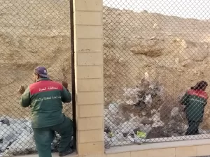 بالصور.. رفع كفاءة سور المنطقة الأثرية بالطريق السياحي استعدادًا لافتتاح المتحف المصري الكبير 29 - جريدة المساء