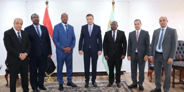 وزير الزراعة ووزير الداخلية الزامبي يناقشان موقف المزارع المصرية المشتركة 2 - جريدة المساء وزير الزراعة ووزير الداخلية الزامبي يناقشان موقف المزارع المصرية المشتركة 1 - جريدة المساء