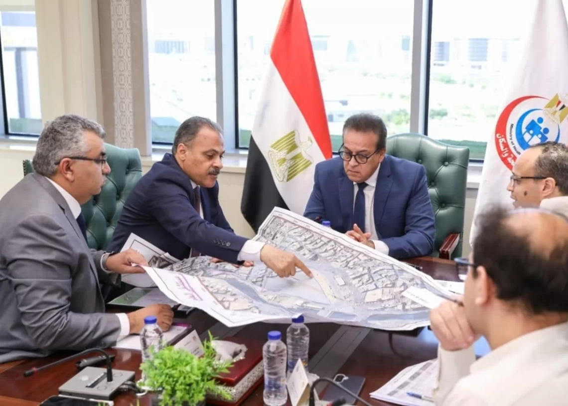 خالد عبدالغفار يستقبل محافظ الشرقية لمتابعة المشروعات الصحية 19 - جريدة المساء