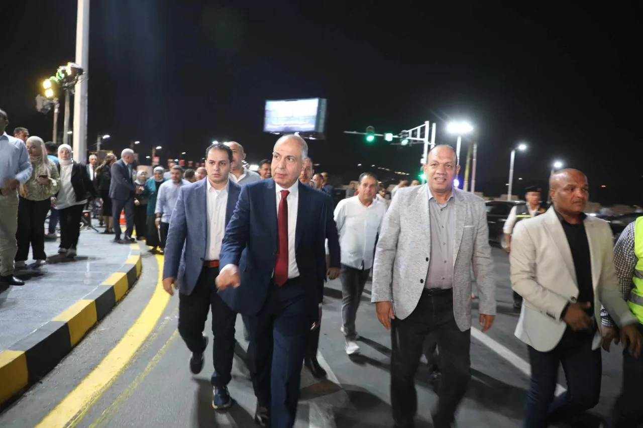 محافظ المنيا يفتتح ميدان النيل بعد تطوير شامل وتركيب شاشة عملاقة لبث فعاليات المتحف المصري الكبير 41 - جريدة المساء