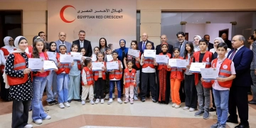 وزيرة التضامن تكرم أطفال فلسطين بعد اجتيازهم دورة "المنقذ الصغير" 1 - جريدة المساء