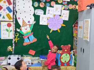 مدير عام الشروق التعليمية تتابع انتظام الدراسة وتؤكد غرس قيم الانضباط بين الطلاب 21 - جريدة المساء مدير عام الشروق التعليمية تتابع انتظام الدراسة وتؤكد غرس قيم الانضباط بين الطلاب 20 - جريدة المساء