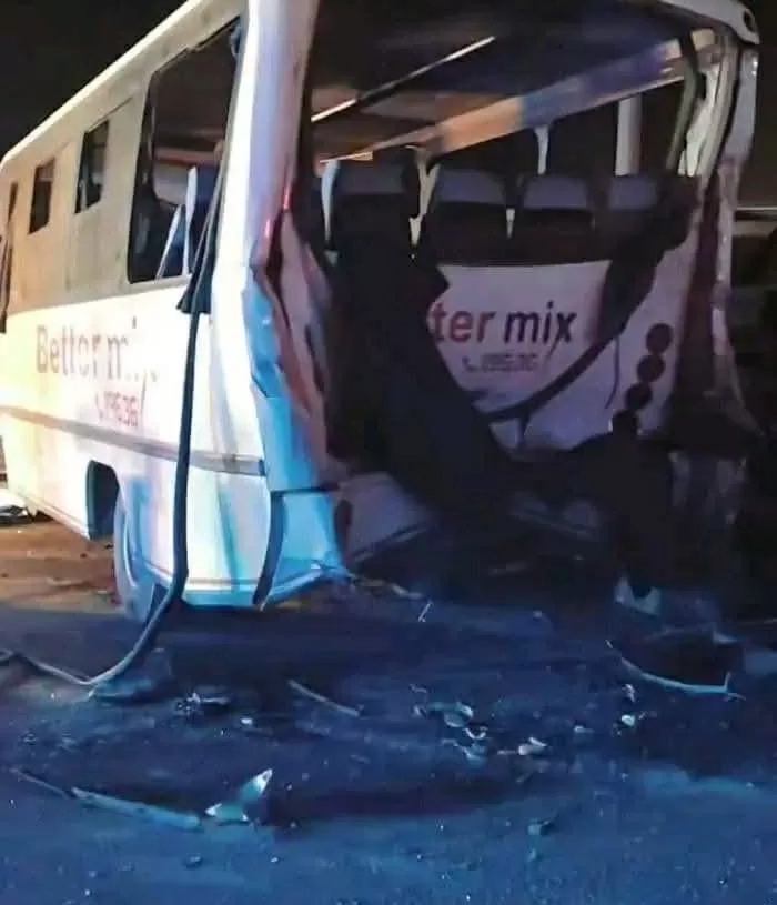 الوجع مستمر.. أقارب ضحيتين من فاجعة طريق السويس يصلون لاستلام الجثامين 18 - جريدة المساء