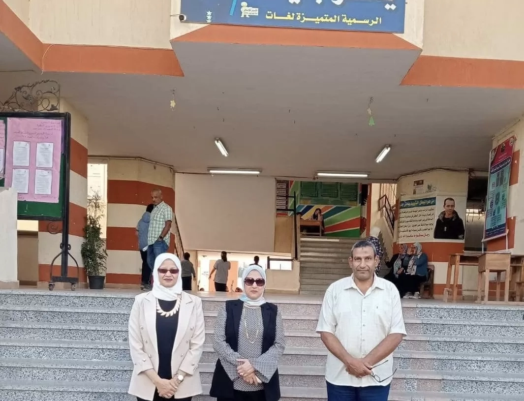 متابعة مدير عام تعليم الشروق لضمان انضباط سير الدراسة بالمدارس 19 - جريدة المساء