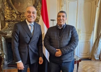 السفير المصري بفرنسا يستقبل رئيس جمعية بيوت الشباب 24 - جريدة المساء