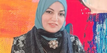 "كعبٌ عالٍ".. إطلالة مبدعة للأديبة جيهان عوض 1 - جريدة المساء