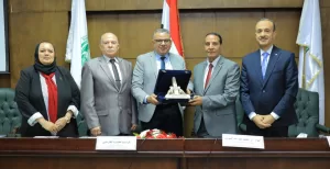 "أكتوبر جيل عبر وجيل يكمل المشوار"..ندوة بتجارة عين شمس 23 - جريدة المساء