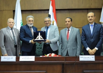 "أكتوبر جيل عبر وجيل يكمل المشوار"..ندوة بتجارة عين شمس 17 - جريدة المساء