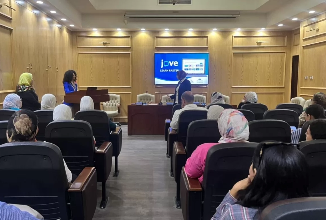 مجلة التجارب المرئية (JoVE).. في ورشة عمل بصيدلة عين شمس 19 - جريدة المساء