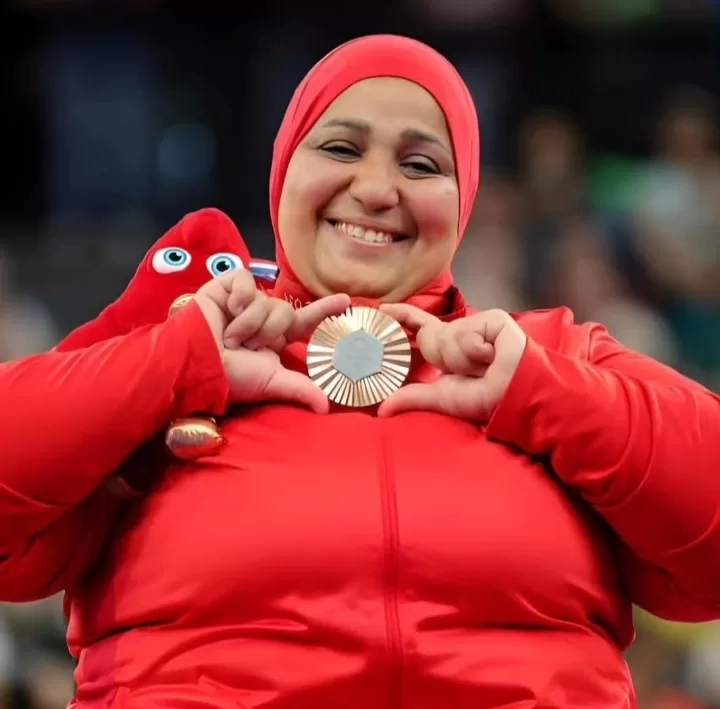 صاحبة برونزية أولمبياد باريس ..هدفي ميدالية في بطولة العالم للاثقال البارالمبي 19 - جريدة المساء
