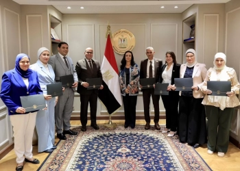 وزيرة التضامن الاجتماعي تكرم الإدارة العامة لرعاية المسنين بالوزارة 28 - جريدة المساء