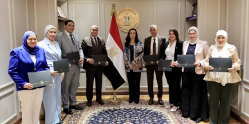 وزيرة التضامن الاجتماعي تكرم الإدارة العامة لرعاية المسنين بالوزارة 1 - جريدة المساء