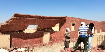 حملات مكبرة لإزالة ورفع الإشغالات بمدينة الشروق ضمن خطة تحسين المظهر الحضارى 1 - جريدة المساء