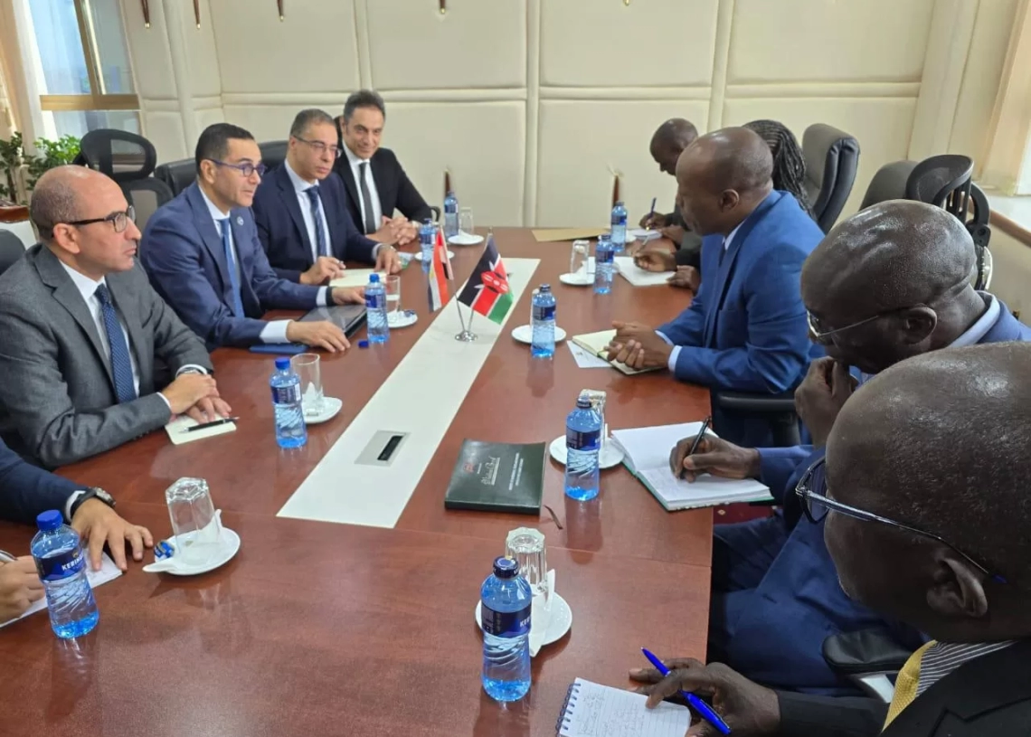 وزير الاستثمار والتجارة الخارجية يبحث مع وزير الاستثمار والتجارة والصناعة الكيني تعزيز التعاون المشترك 19 - جريدة المساء