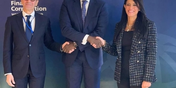 وزيرا الاستثمار والتخطيط يبحثان مع مؤسسة التمويل الدولية (IFC) التوسع في تمويل القطاع الخاص 1 - جريدة المساء