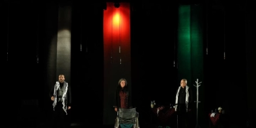 احمد محمد علي يكتب: "فاطمة الهواري لاتصالح" اللعبة المسرحية بين الذاكرة والواقع 1 - جريدة المساء