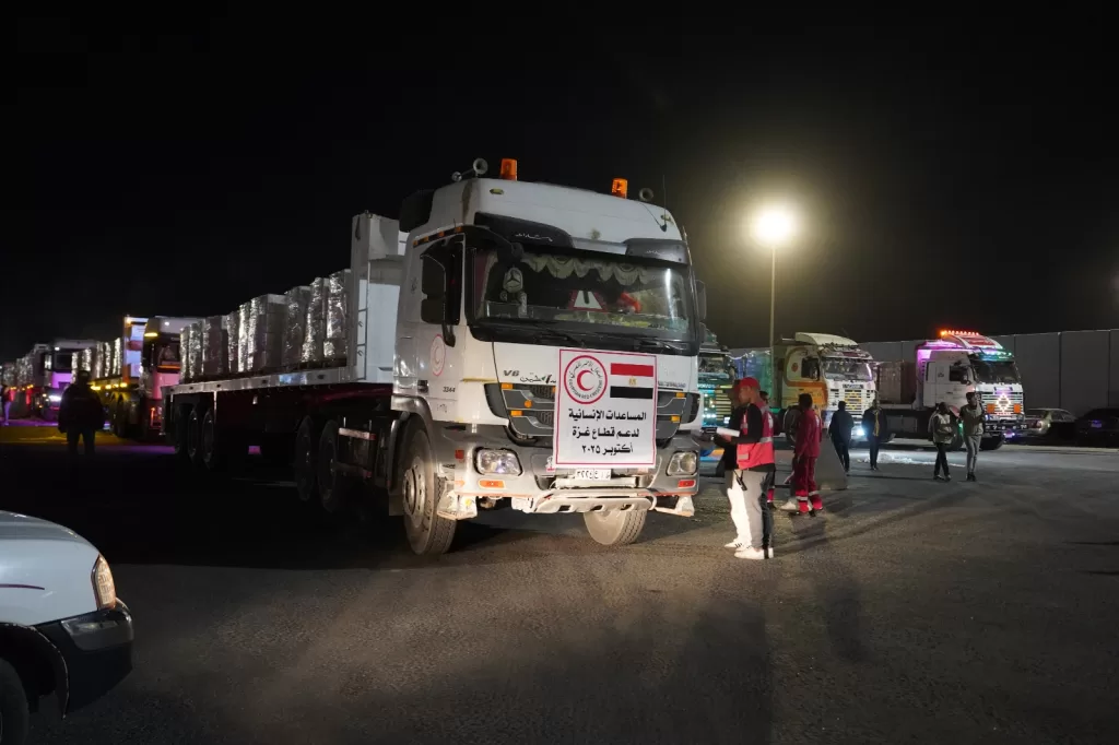 الهلال الأحمر المصرى يدخل أكثر من 9 آلاف طن مساعدات عاجلة إلى غزة 20 - جريدة المساء الهلال الأحمر المصرى يدخل أكثر من 9 آلاف طن مساعدات عاجلة إلى غزة 19 - جريدة المساء