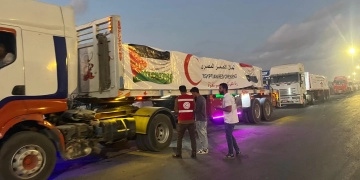 الهلال الأحمر يدخل 3450 طن مساعدات غذائية وإغاثية عاجلة إلى غزة 1 - جريدة المساء