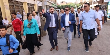 محافظ المنوفية يتفقد عيادات التأمين الصحي بالمبني الجديد بحي غرب شبين.. لمتابعة انتظام العمل والوقوف علي مستوي جودة الخدمات.. ويوجه بزيادة منافذ صرف الأدوية 1 - جريدة المساء