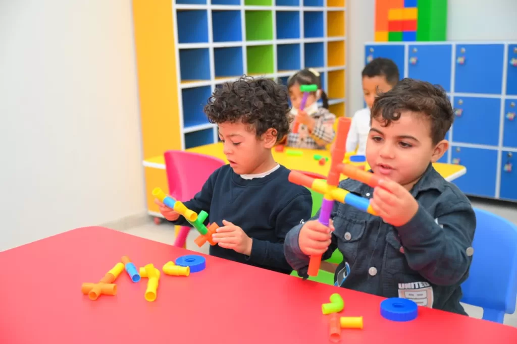 بالصور.. وزيرة التضامن فى الحضانة 23 - جريدة المساء