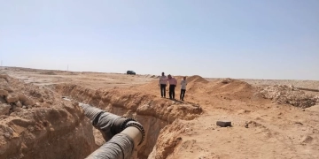 رئيس شركة مياه البحر الأحمر يتابع اختبارات ازدواج خط مياه الكريمات 1 - جريدة المساء