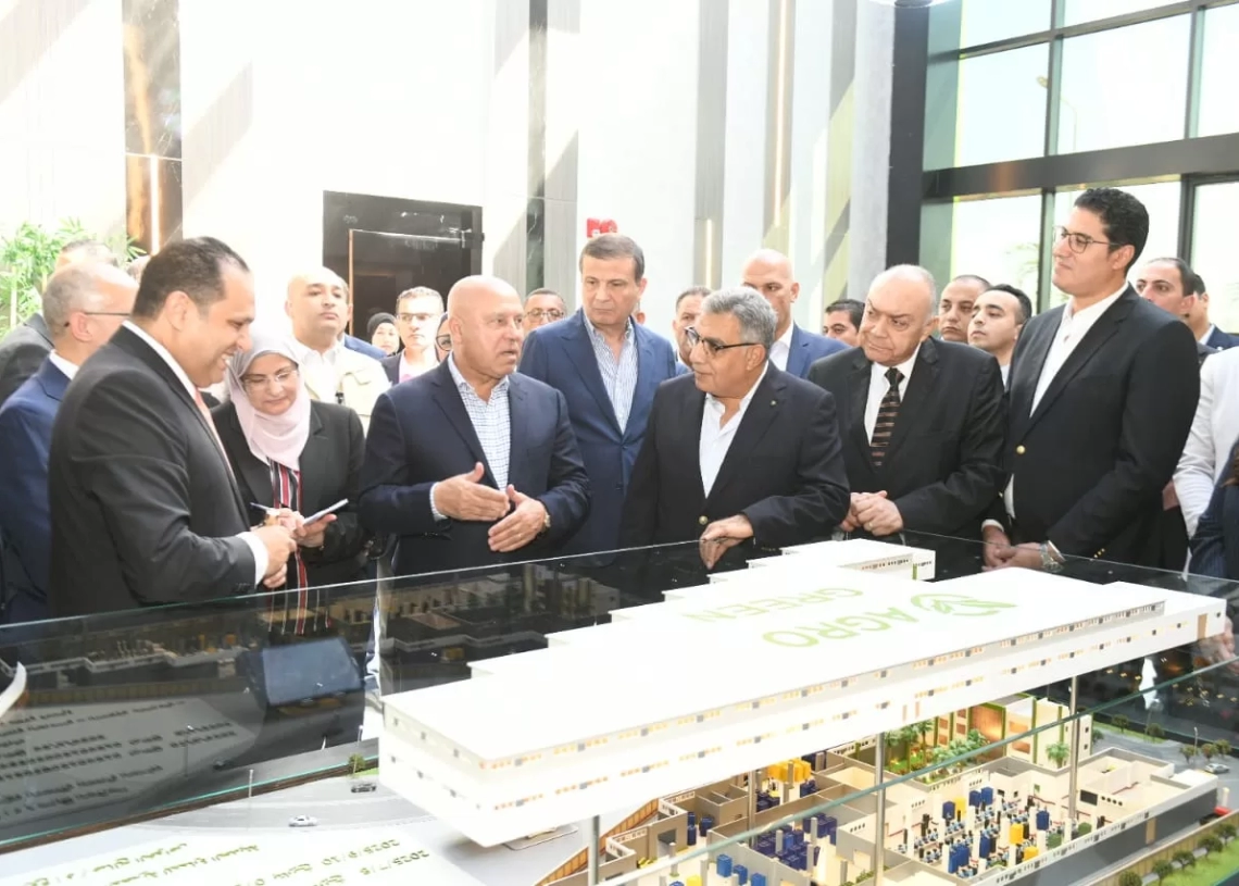 زيارة نائب رئيس مجلس الوزراء للمنطقة الصناعية ومحافظ الدقهلية فى زيارة لجمصه لافتتاح عدد من المصانع و ولقاء المستثمرين لحل مشاكلهم " . 20 - جريدة المساء زيارة نائب رئيس مجلس الوزراء للمنطقة الصناعية ومحافظ الدقهلية فى زيارة لجمصه لافتتاح عدد من المصانع و ولقاء المستثمرين لحل مشاكلهم " . 19 - جريدة المساء