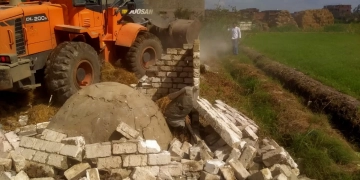 محافظ كفرالشيخ يتابع أعمال إزالة التعديات على أملاك الدولة بالرياض 1 - جريدة المساء