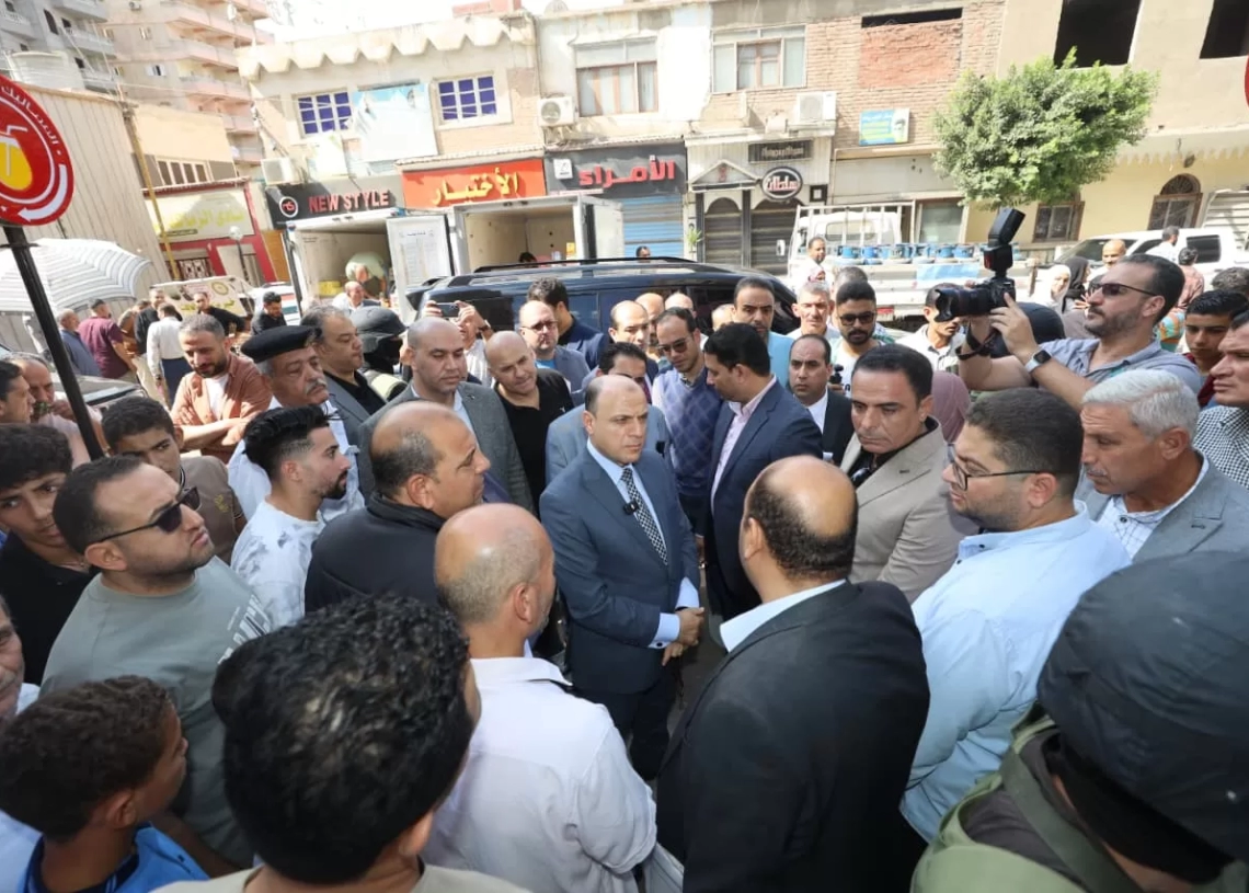 محافظ كفرالشيخ يستمع لشكاوى وطلبات أهالي مدينة قلين 19 - جريدة المساء