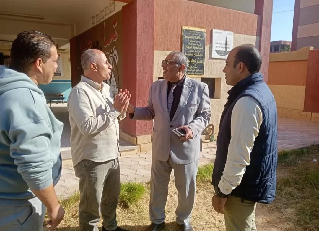 مدير تعليم طوخ يتابع انتظام الدراسة بمدرسة عنتر عبدالرازق الثانوية 19 - جريدة المساء مدير تعليم طوخ يتابع انتظام الدراسة بمدرسة عنتر عبدالرازق الثانوية 18 - جريدة المساء