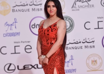 نور فخري تتألق على السجادة الحمراء في افتتاح القاهرة السينمائي ..وتستعد لـ "عرش سندريلا" 15 - جريدة المساء