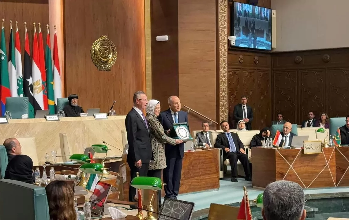 «الجامعة العربية» تُكرم الهلال الأحمر المصري تقديرًا لجهوده الإنسانية في دعم غزة 19 - جريدة المساء