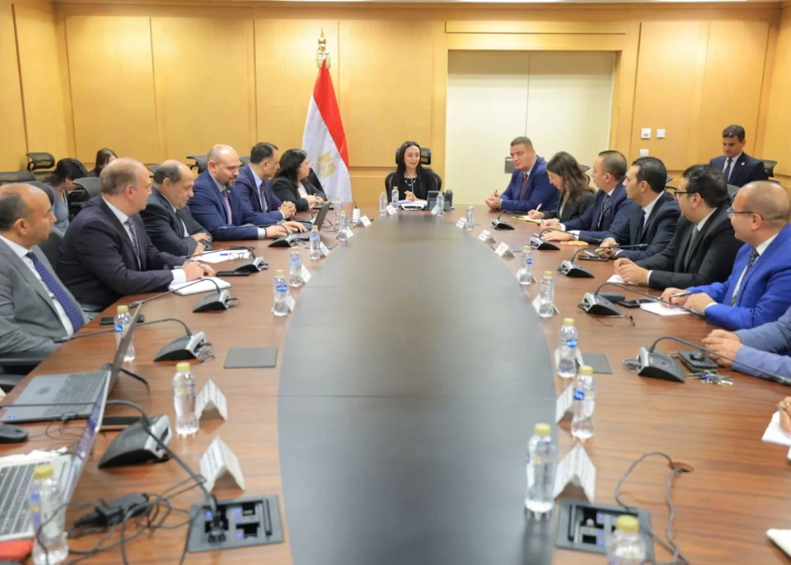 التضامن تعلن أعداد أبناء دور الرعاية وتشكيل لجنة لدمجهم في أسرهم 18 - جريدة المساء خلال الاجتماع