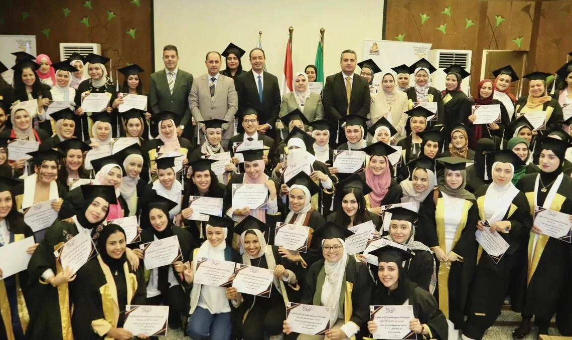 تخريج اول دفعةمن (الدبلوم المهني لخفض الطلب على المخدرات) بجامعة القاهرة 15 - جريدة المساء