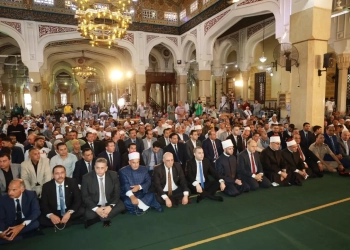 وزير الأوقاف والمفتي ومحافظ كفرالشيخ يؤدون صلاة الجمعة بمسجد إبراهيم الدسوقي 25 - جريدة المساء