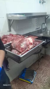 ضبط 134 كيلو لحوم ودواجن فاسدة داخل هايبر شهير بمدينة الشروق 21 - جريدة المساء