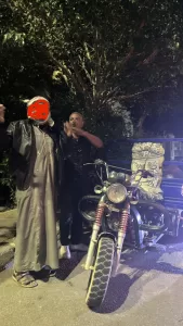 رئيس جهاز الشروق يضبط النباشين بنفسه ويوثق لحظة القبض عليهم 21 - جريدة المساء