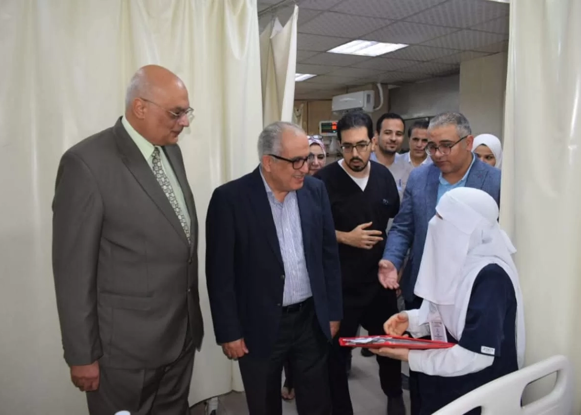 رئيس هيئة التأمين الصحي في جولة مفاجئة لمستشفى المبرة بالزقازيق لمتابعة مستوى الخدمات الطبية 19 - جريدة المساء