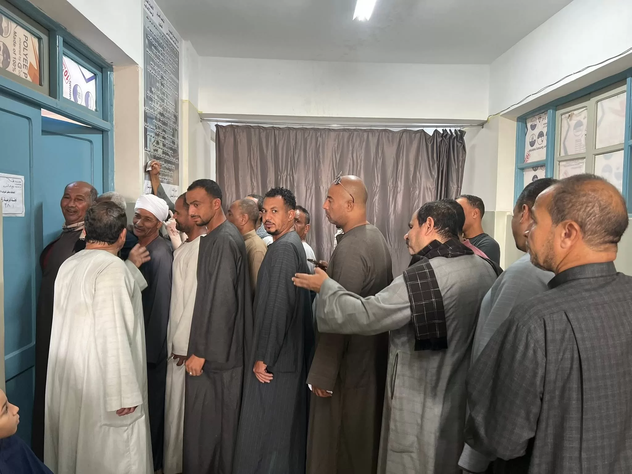 إقبال كبير من الناخبين في قنا على صناديق الاقتراع بانتخابات مجلس النواب 2025 27 - جريدة المساء