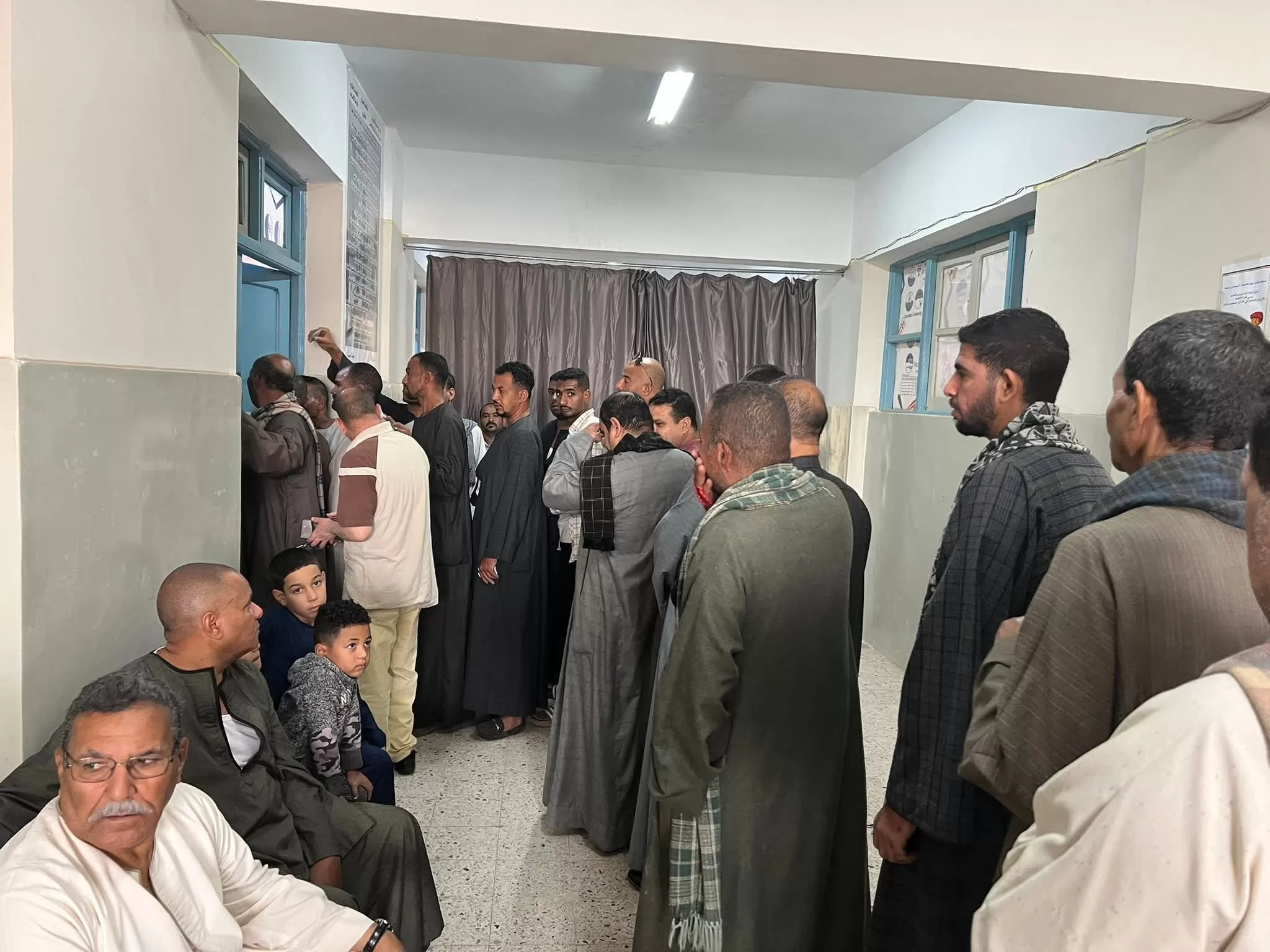 إقبال كبير من الناخبين في قنا على صناديق الاقتراع بانتخابات مجلس النواب 2025 33 - جريدة المساء