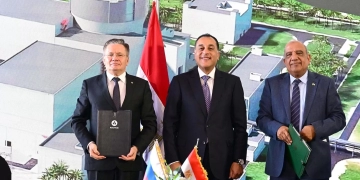 مدبولي  يشهد توقيع أمر شراء الوقود النووي لمحطة الضبعة النووية  1 - جريدة المساء