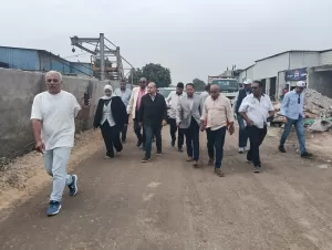 جولة ميدانية لنائب محافظ الجيزة علي مشروعات الطرق بكرداسة وأوسيم والمنيرة الغربية 33 - جريدة المساء