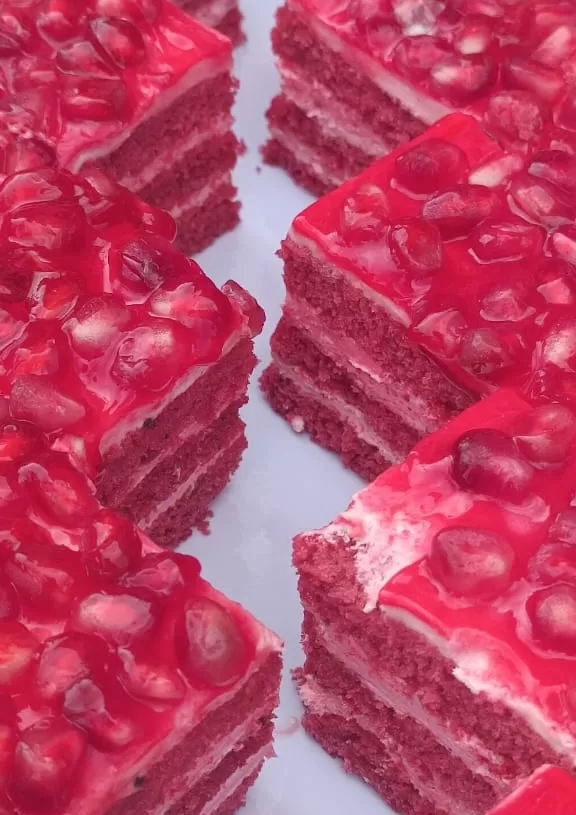 فنادق الغردقة تحتفل باليوم العالمي للرمان وسط إقبال سياحى كبير 19 - جريدة المساء