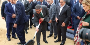 محافظ الجيزة يشهد وضع حجر الأساس لمصنع المنصور للسيارات بـ6 أكتوبر 2 - جريدة المساء محافظ الجيزة يشهد وضع حجر الأساس لمصنع المنصور للسيارات بـ6 أكتوبر 1 - جريدة المساء