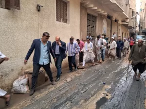 نائب محافظ الجيزة يتفقد شوارع قرية زاوية أبو مسلم بأبو النمرس.. بسبب ارتفاع منسوب المصرف 22 - جريدة المساء